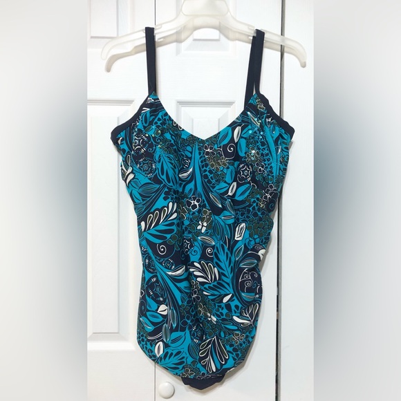 Silhouette Collections Ladies 1 Pc Swimsuit 18 D Womenโs Bathing suit Floral - Picture 1 of 10